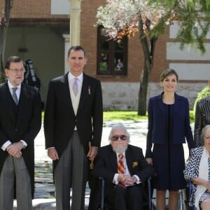 Le roi Felipe IV et la reine Letizia d'Espagne remettaient le 23 avril 2016 à l'Université Alcala de Henares à Madrid le prix de littérature Miguel de Cervantes 2015 à l'écrivain mexicain Fernando del Paso.