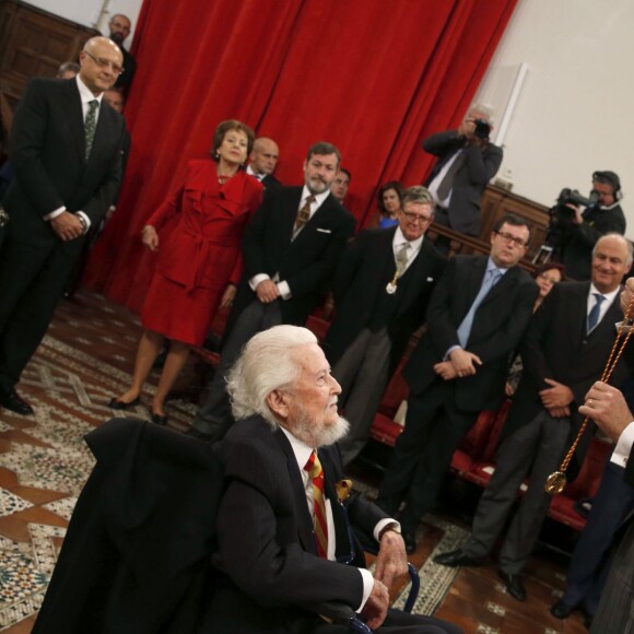 Le roi Felipe IV et la reine Letizia d'Espagne remettaient le 23 avril 2016 à l'Université Alcala de Henares à Madrid le prix de littérature Miguel de Cervantes 2015 à l'écrivain mexicain Fernando del Paso.