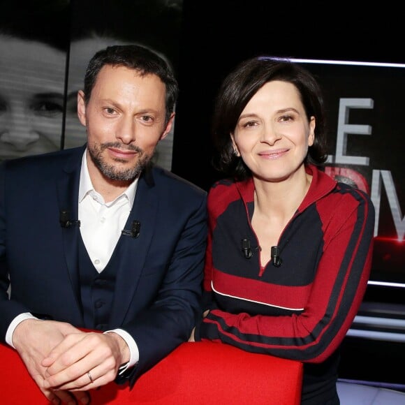 Exclusif - Marc-Olivier Fogiel avec Juliette Binoche - Enregistrement de l'émission "Le Divan" qui sera diffusée le 26 avril sur France 3. Le 18 mars 2016 © Dominique Jacovides / Bestimage