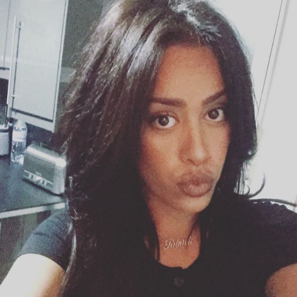 Amal Bent en mode selfie. Avril 2016.