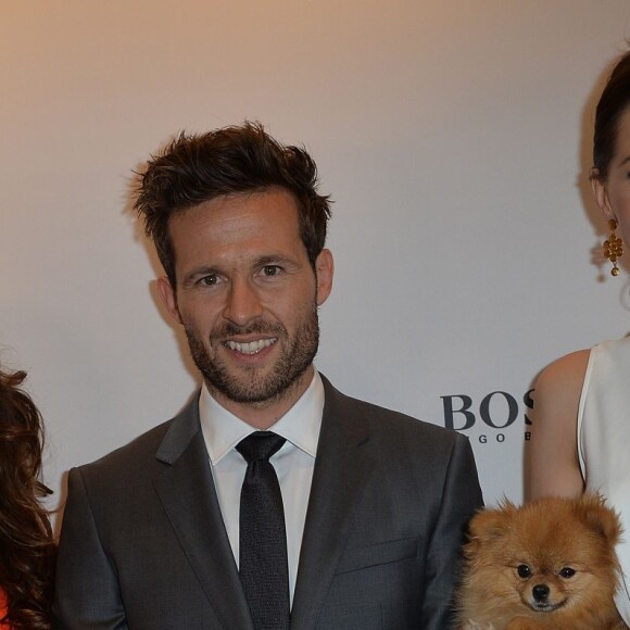 Mélanie Bernier, Yohan Cabaye et Frédérique Bel - Rencontre avec Yohan Cabaye, nouvel ambassadeur du parfum Boss "Bottled Unlimited" à Paris, le 27 avril 2016. © Veeren/Bestimage