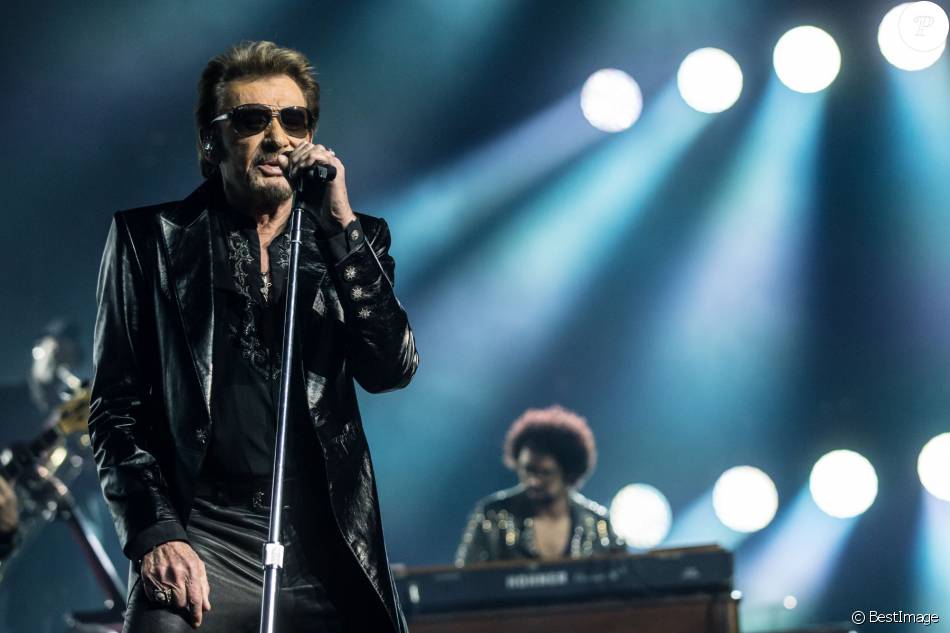 Exclusif Johnny Hallyday En Concert Sur Sa Tournee Rester Vivant C Cyril Moreau Bestimage Purepeople