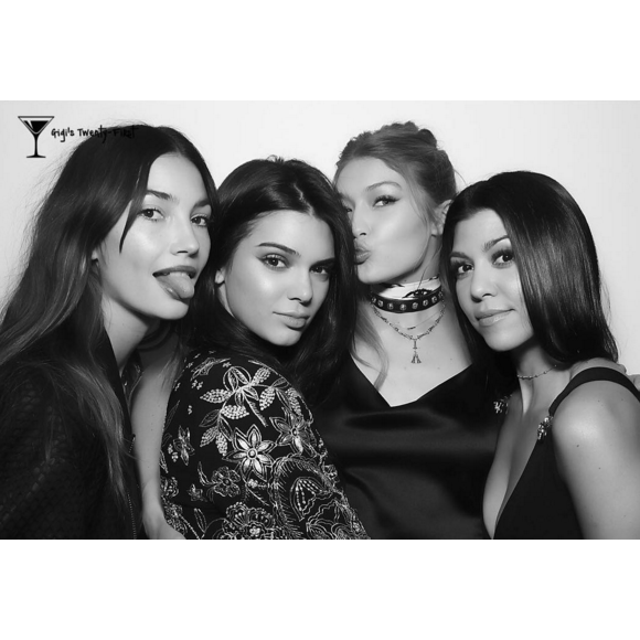 Lily Aldridge, Kendall Jenner, Gigi Hadid et Kourtney Kardashian au Nice Guy. Photo publiée le 28 avril 2016.