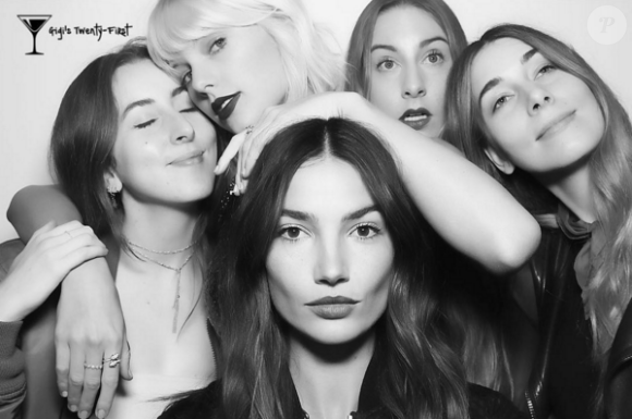 Les soeurs Haim (Este, Danielle et Alana, chanteuses du groupe HAIM), Taylor Swift et Lily Aldridge au Nice Guy. Photo publiée le 28 avril 2016.