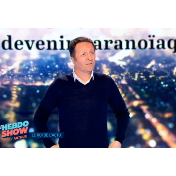 Arthur présente L'Hebdo Show sur TF1, le vendredi 29 avril 2016.