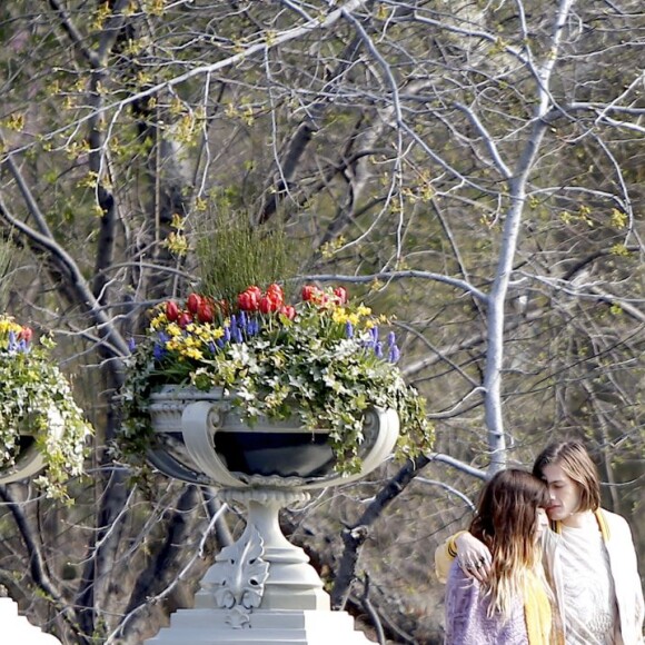 Exclusif - Lou Doillon sur le tournage d'une publicité pour Gucci à Central Park. New York, le 14 avril 2016.