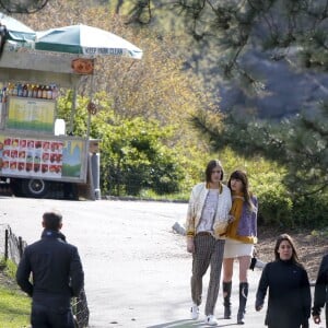 Exclusif - Lou Doillon sur le tournage d'une publicité pour Gucci à Central Park. New York, le 14 avril 2016.