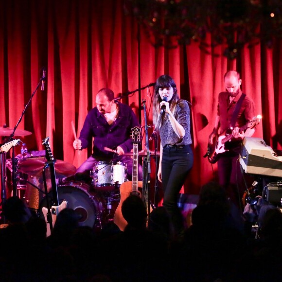 Lou Doillon en concert au Bush Hall. Londres, le 27 avril 2016.