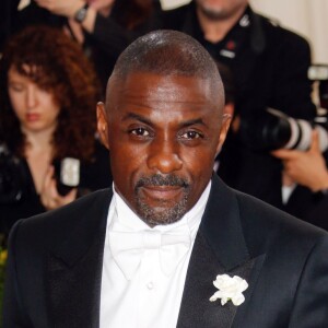 Idris Elba en tenue Tom Ford au Met Gala le 2 mai 2016