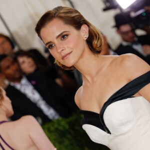 Emma Watson en robe Calvin Klein au Met Ball le 2 mai 2016