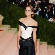 Emma Watson en robe Calvin Klein au Met Ball le 2 mai 2016