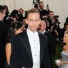 Tom Hiddleston en tenue Ralph Lauren au Met Gala le 2 mai 2016