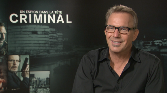 Kevin Costner en interview avec Purepeople.com pour le film Criminal.