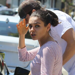 Ashton Kutcher et Mila Kunis à Studio City, le 2 mai 2016
