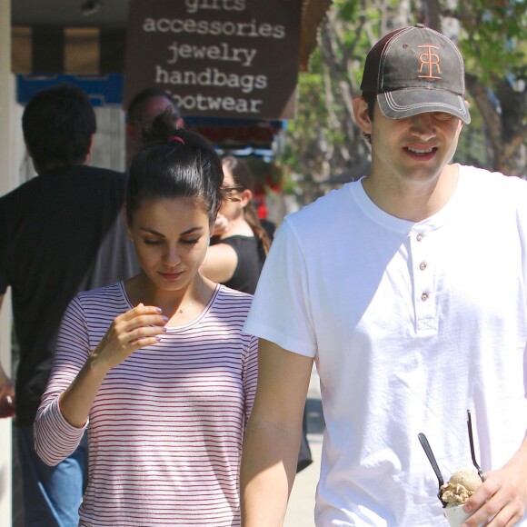 Ashton Kutcher et Mila Kunis à Studio City, le 2 mai 2016