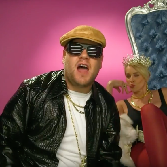 Sharon Stone se lache dans un clip de James Corden, Wanna Date Her?, réalisé pour son émission de télé, The Late Late Show. Vidéo extraite d'une vidéo publiée sur Youtube, le 5 mai 2016.