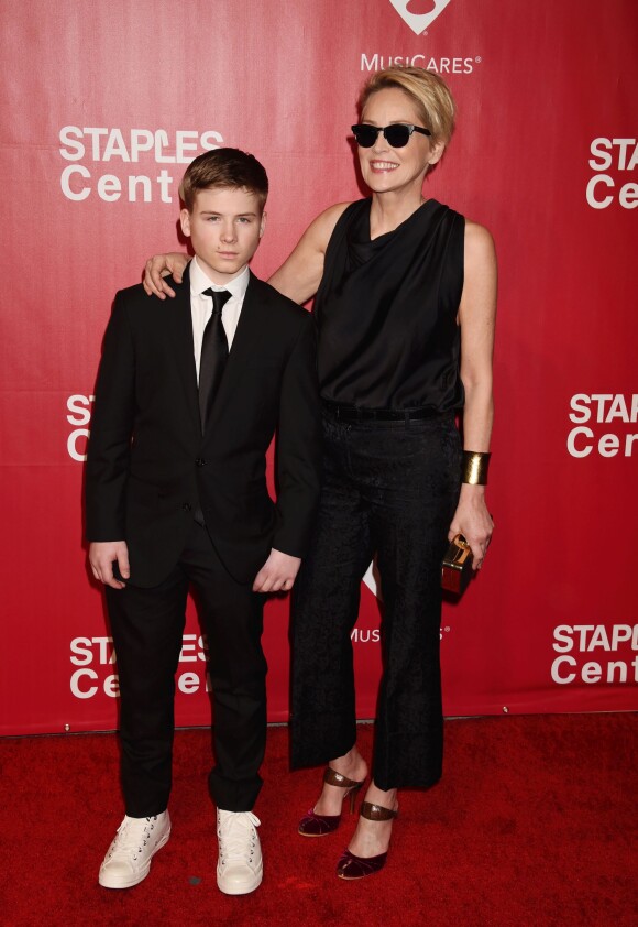 Sharon Stone et son fils Roan Bronstein à la soirée MusiCares Person of the Year 2016 en l'honneur de Lionel Richie au Convention Center à Los Angeles, le 13 février 2016 © CPA/Bestimage