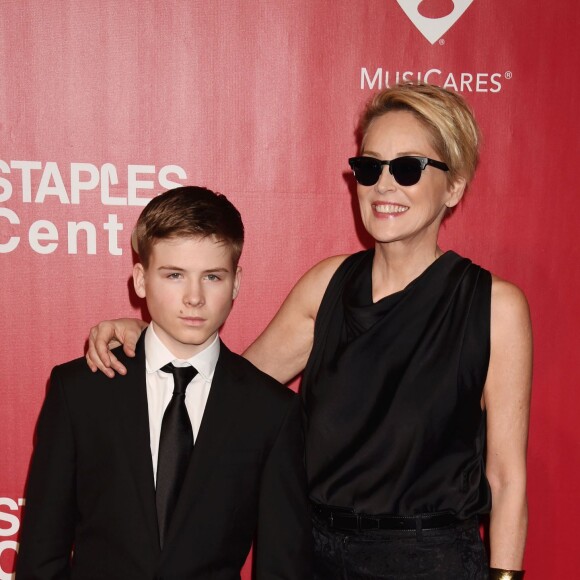 Sharon Stone et son fils Roan Bronstein à la soirée MusiCares Person of the Year 2016 en l'honneur de Lionel Richie au Convention Center à Los Angeles, le 13 février 2016 © CPA/Bestimage