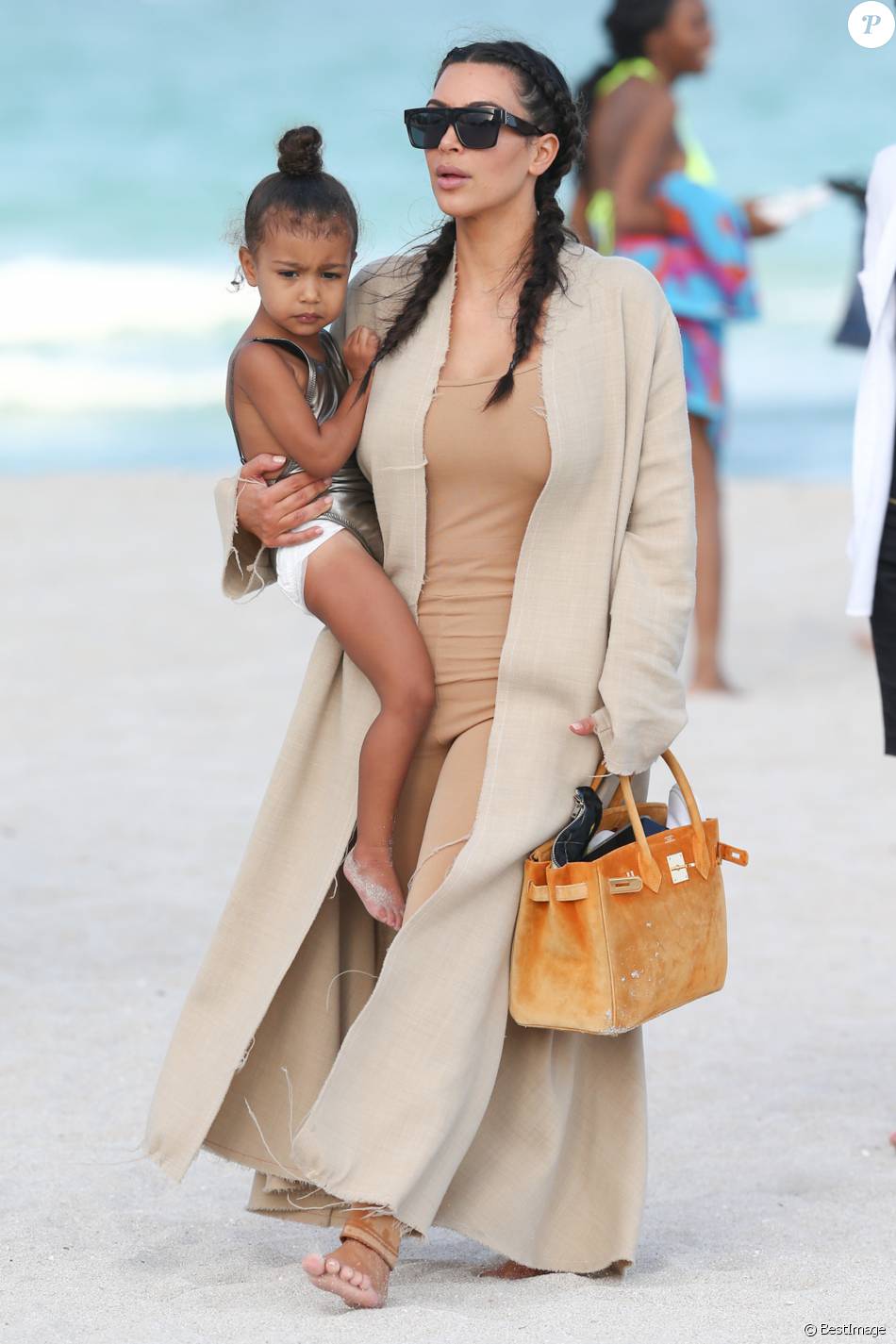 Exclusif Prix Spécial No web No blog Kim Kardashian et sa fille North Les soeurs