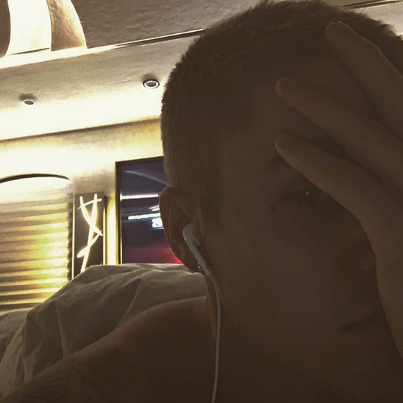 Justin Bieber s'est fait tattouer une croix sur le visage. Photo publiée sur Instagram, le 8 mai 2016