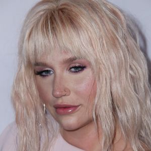 Kesha (Ke$ha) à la soirée de Gala de The Humane Society of the United States' to the Rescue aux Paramount Studios à Hollywood, le 7 mai 2016