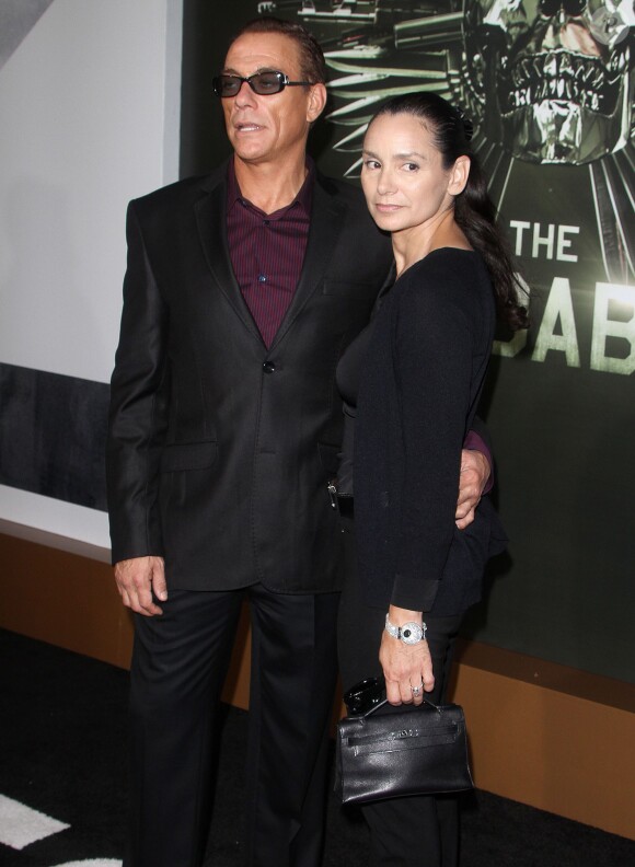 Jean-Claude Van Damme et sa femme Gladys Portugues à la première du film Expandables 2 à Hollywood, le 15 août 2012