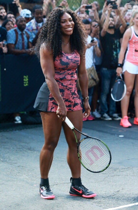 Serena Williams - Les plus grands joueurs de tennis mondiaux ont fait une démonstration au "Nike's NYC Street Tennis" à New York. Le 24 août 2015