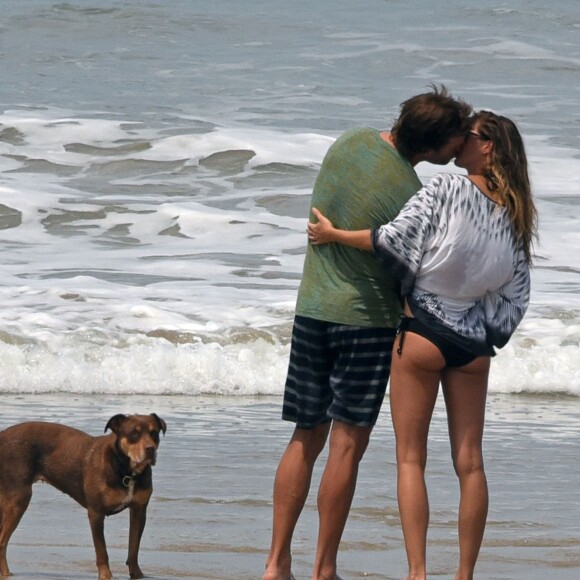Gisele Bündchen et son mari Tom Brady en vacances au Costa Rica le 27 mars 2016.