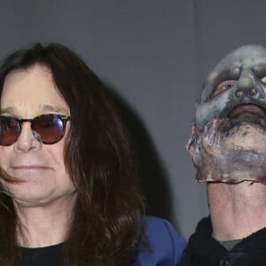 Ozzy Osbourne et Sharon Osbourne se retrouvent pour la soirée ‘Corey Taylor Special Announcement' au Palladium à Hollywood. Après trente ans de mariage, le couple mythique du heavy metal, Ozzy et Sharon Osbourne se séparent. Selon plusieurs sources, ce dernier aurait même quitté le domicile conjugal. Le 12 mai 2016