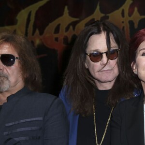 Ozzy Osbourne et Sharon Osbourne se retrouvent pour la soirée ‘Corey Taylor Special Announcement' au Palladium à Hollywood. Après trente ans de mariage, le couple mythique du heavy metal, Ozzy et Sharon Osbourne se séparent. Selon plusieurs sources, ce dernier aurait même quitté le domicile conjugal. Le 12 mai 2016