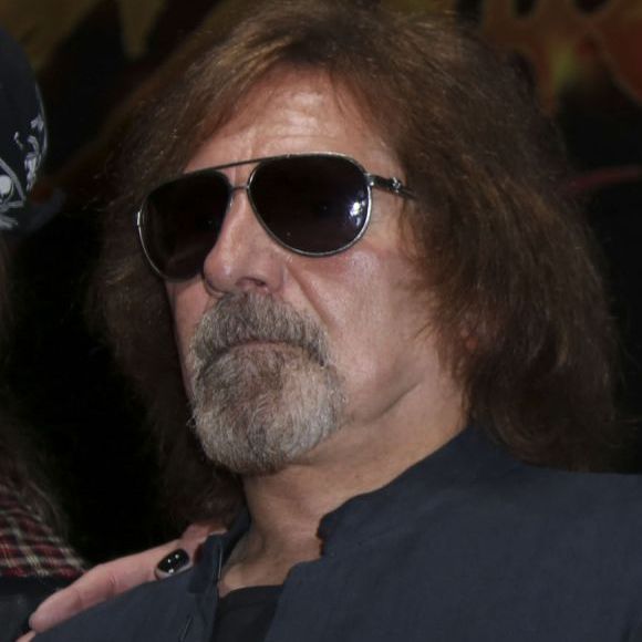 Ozzy Osbourne et Sharon Osbourne se retrouvent pour la soirée ‘Corey Taylor Special Announcement' au Palladium à Hollywood. Après trente ans de mariage, le couple mythique du heavy metal, Ozzy et Sharon Osbourne se séparent. Selon plusieurs sources, ce dernier aurait même quitté le domicile conjugal. Le 12 mai 2016