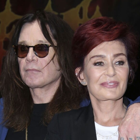 Ozzy Osbourne et Sharon Osbourne se retrouvent pour la soirée ‘Corey Taylor Special Announcement' au Palladium à Hollywood. Après trente ans de mariage, le couple mythique du heavy metal, Ozzy et Sharon Osbourne se séparent. Selon plusieurs sources, ce dernier aurait même quitté le domicile conjugal. Le 12 mai 2016