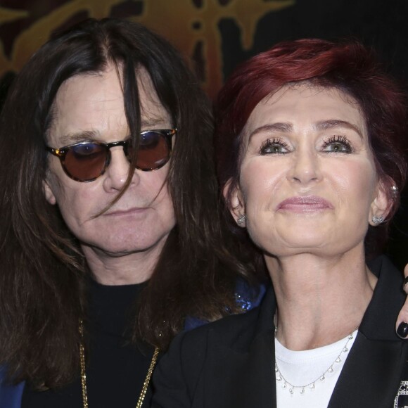 Ozzy Osbourne et Sharon Osbourne se retrouvent pour la soirée ‘Corey Taylor Special Announcement' au Palladium à Hollywood. Après trente ans de mariage, le couple mythique du heavy metal, Ozzy et Sharon Osbourne se séparent. Selon plusieurs sources, ce dernier aurait même quitté le domicile conjugal. Le 12 mai 2016