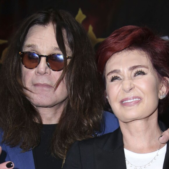 Ozzy Osbourne et Sharon Osbourne se retrouvent pour la soirée ‘Corey Taylor Special Announcement' au Palladium à Hollywood. Après trente ans de mariage, le couple mythique du heavy metal, Ozzy et Sharon Osbourne se séparent. Selon plusieurs sources, ce dernier aurait même quitté le domicile conjugal. Le 12 mai 2016