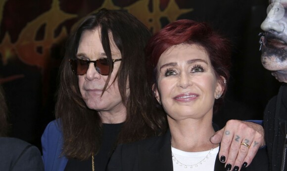 Ozzy Osbourne et Sharon Osbourne se retrouvent pour la soirée ‘Corey Taylor Special Announcement' au Palladium à Hollywood. Après trente ans de mariage, le couple mythique du heavy metal, Ozzy et Sharon Osbourne se séparent. Selon plusieurs sources, ce dernier aurait même quitté le domicile conjugal. Le 12 mai 2016