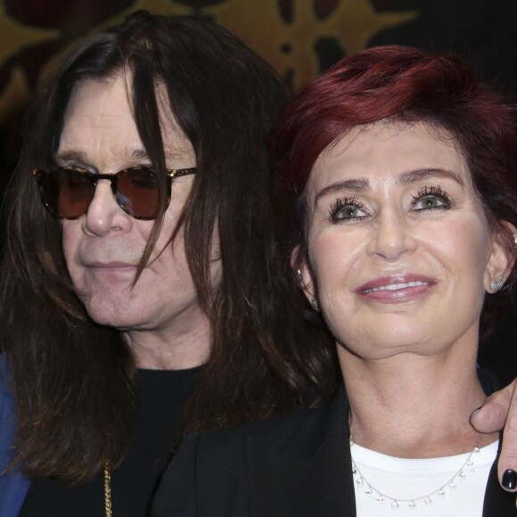 Ozzy Osbourne et Sharon Osbourne se retrouvent pour la soirée ‘Corey Taylor Special Announcement' au Palladium à Hollywood. Après trente ans de mariage, le couple mythique du heavy metal, Ozzy et Sharon Osbourne se séparent. Selon plusieurs sources, ce dernier aurait même quitté le domicile conjugal. Le 12 mai 2016