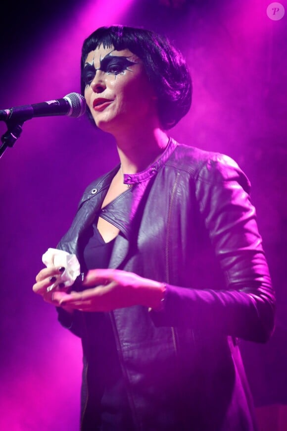 Sandrine Quétier et son groupe The Jokers (composé de Santi, Ludovic Patsouris et Thomas Courcelles) en concert au Bus Palladium à Paris. Le 27 novembre 2014 27/11/2014 - Paris