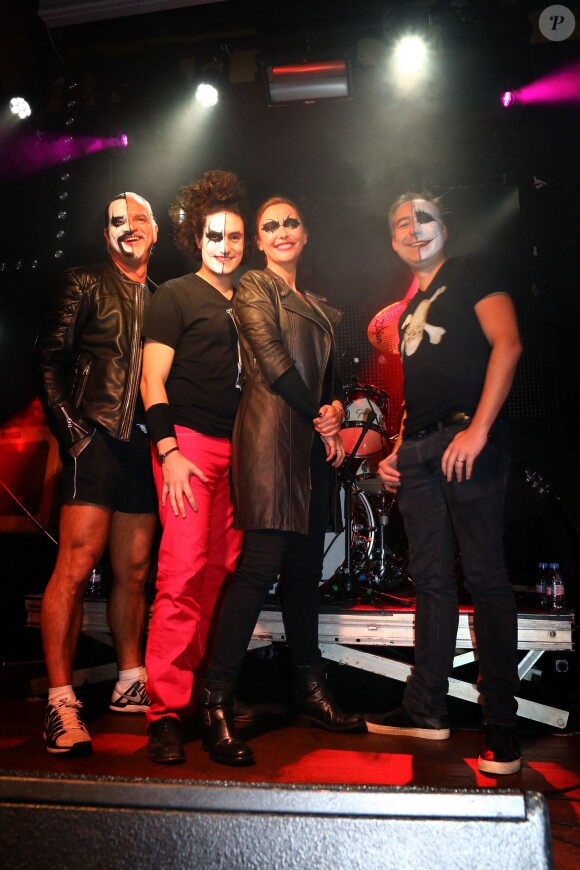 Sandrine Quétier et son groupe The Jokers (composé de Santi, Ludovic Patsouris et Thomas Courcelles) en concert au Bus Palladium à Paris. Le 27 novembre 2014 27/11/2014 - Paris