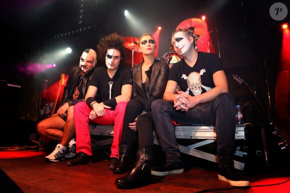 Sandrine Quétier et son groupe The Jokers (composé de Santi, Ludovic Patsouris et Thomas Courcelles) en concert au Bus Palladium à Paris. Le 27 novembre 2014 27/11/2014 - Paris