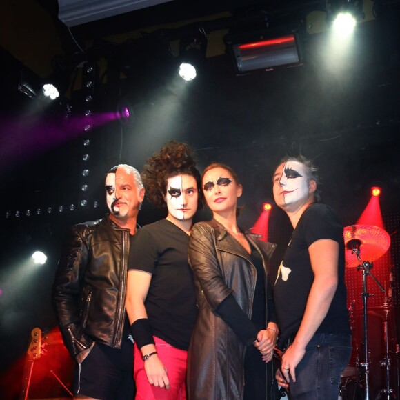 Sandrine Quétier et son groupe The Jokers (composé de Santi, Ludovic Patsouris et Thomas Courcelles) en concert au Bus Palladium à Paris. Le 27 novembre 2014 27/11/2014 - Paris