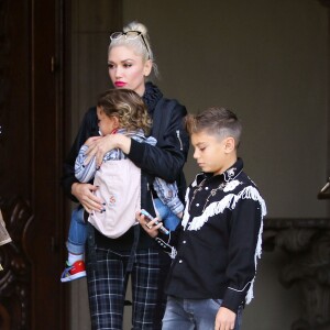 Gwen Stefani emmène ses enfants Kingston, Zuma et Apollo à l'église à North Hollywood, le 10 avril 2016