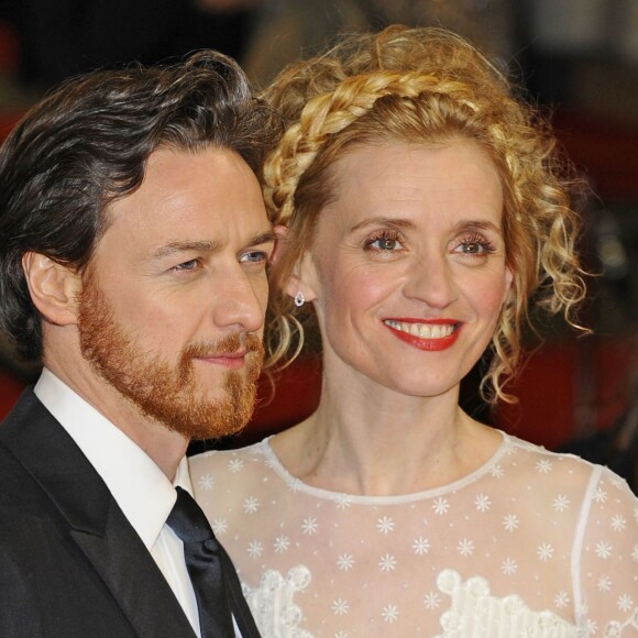 James McAvoy et sa femme Anne-Marie Duff - Arrivée des people à la cérémonie des British Academy Film Awards 2015 au Royal Opera House à Londres le 8 février 2015