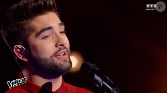 MB14 chante avec Kendji Girac lors de la finale de The Voice 5, sur TF1, le samedi 14 mai 2016