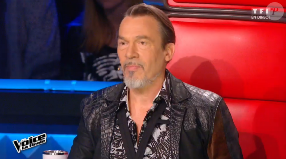 Slimane chante avec Christophe Maé lors de la finale de The Voice 5, sur TF1, le samedi 14 mai 2016