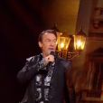 Slimane chante avec Florent Pagny lors de la finale de The Voice 5, sur TF1, le samedi 14 mai 2016