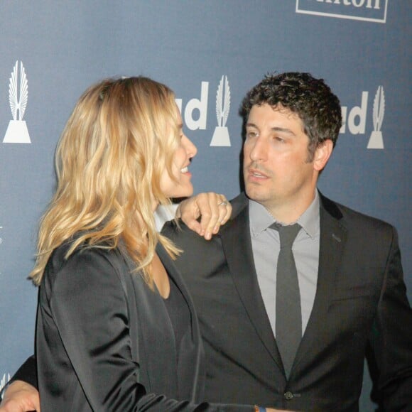 Jason Biggs et sa femme Jenny Mollen à la 27ème soirée annuelle Glaad Media à The Waldorf-Astoria à New York, le 14 mai 2016