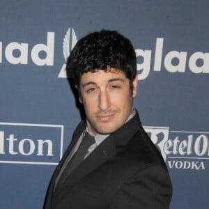 Jason Biggs à la 27ème soirée annuelle Glaad Media à The Waldorf-Astoria à New York, le 14 mai 2016