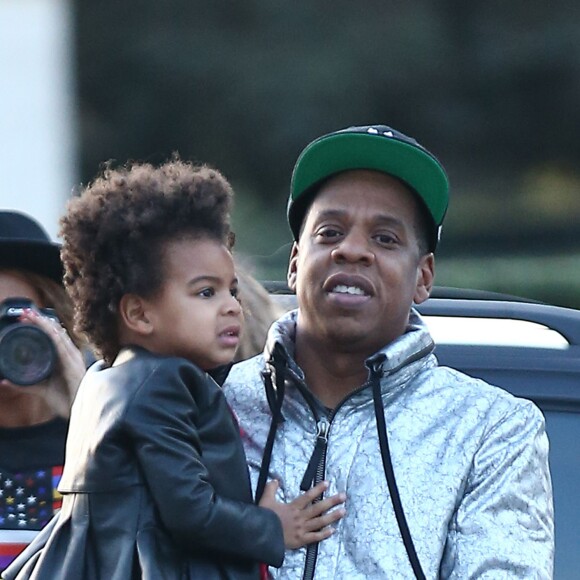 Beyoncé, son mari Jay-Z et leur fille Blue Ivy sont allés visiter le musée du Louvre à Paris, le 7 octobre 2014.