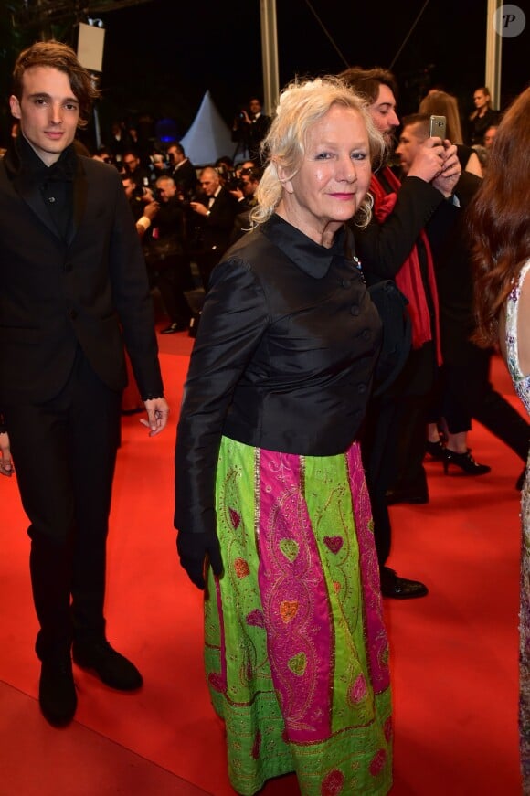 Agnès b. - Montée des marches du film "Hands of Stone" lors du 69ème Festival International du Film de Cannes. Le 16 mai 2016. © Giancarlo Gorassini/Bestimage