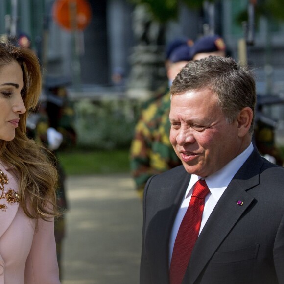Le roi Abdallah II et la reine Rania de Jordanie sont accueillis au Palais Royal par le roi Philippe et la reine Mathilde de Belgique, pour une réception, à l'occasion d'une visite d'état de trois jours en Belgique. Bruxelles, 18 mai 2016.